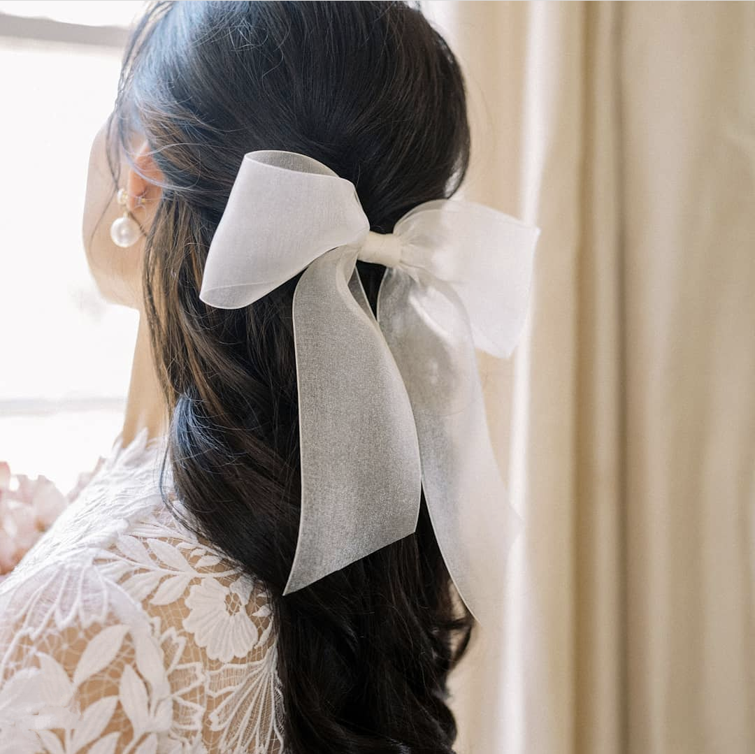 GEORGINA Organza Bridal Hair Bow – Blair Nadeau Bridal Adornments