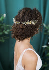 simple wedding hair accessories for boho brides