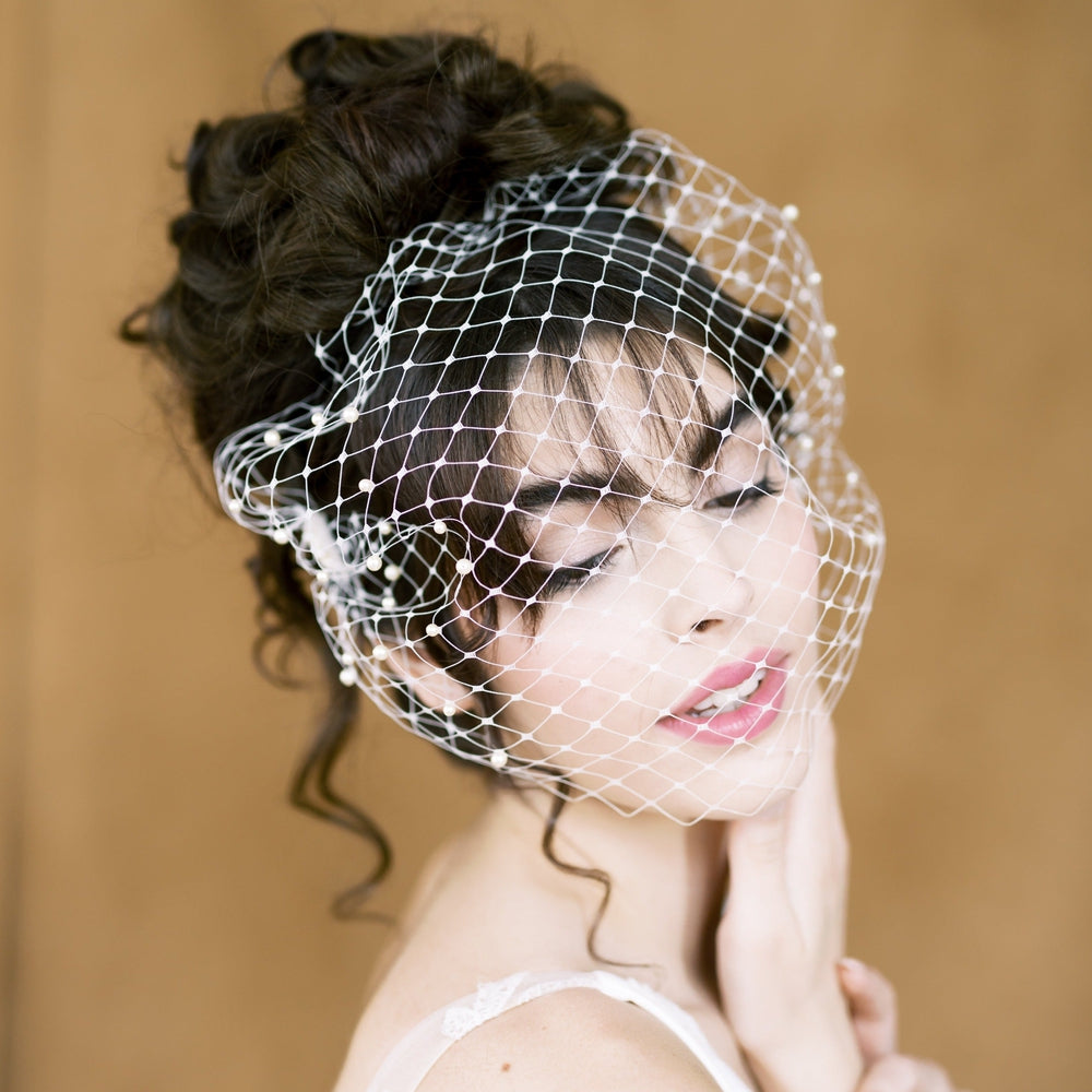NAOMI Pearl Bandeau Birdcage Veil – Blair Nadeau Bridal