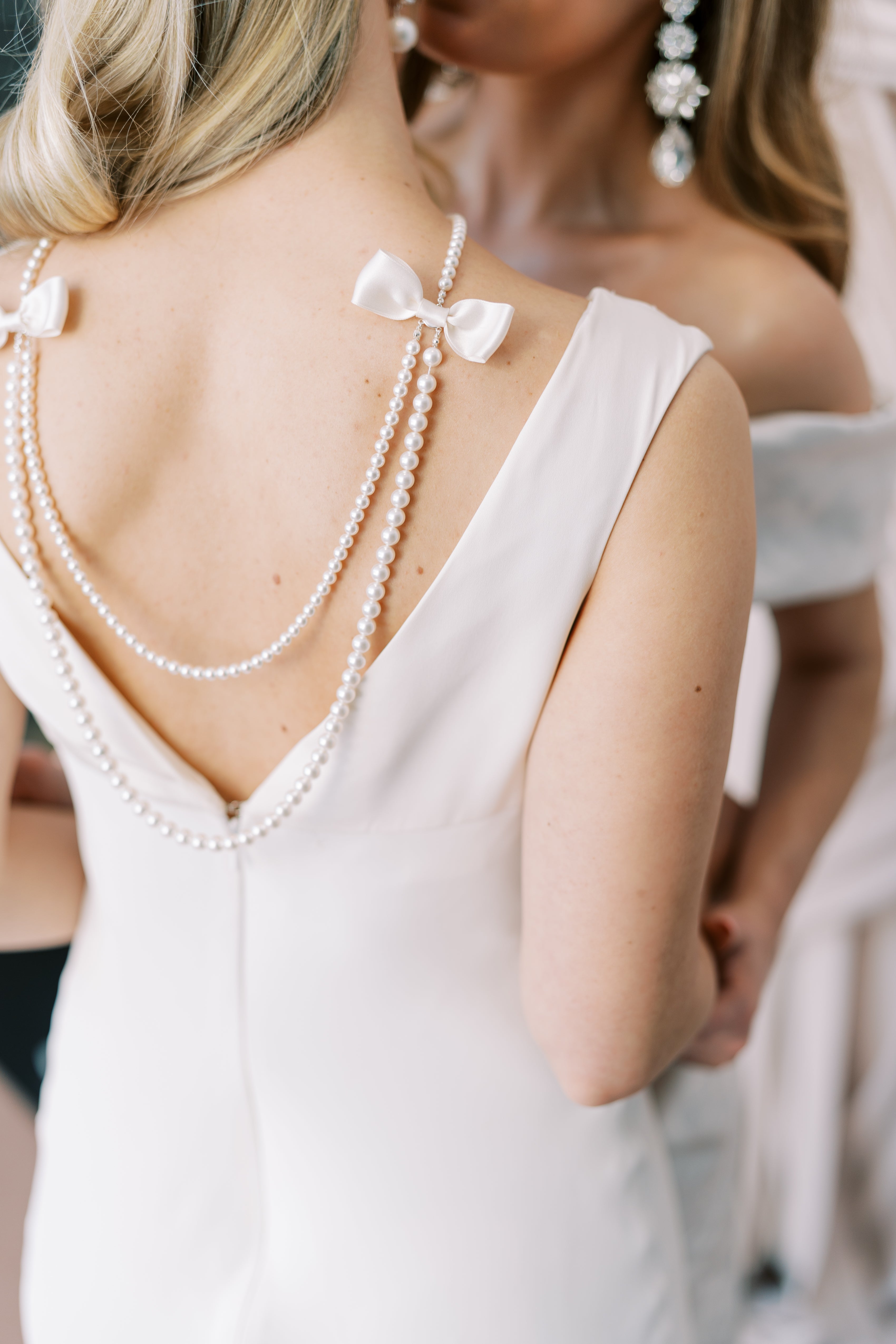 bridal back necklaces with crystal and pearls for open back wedding dresses