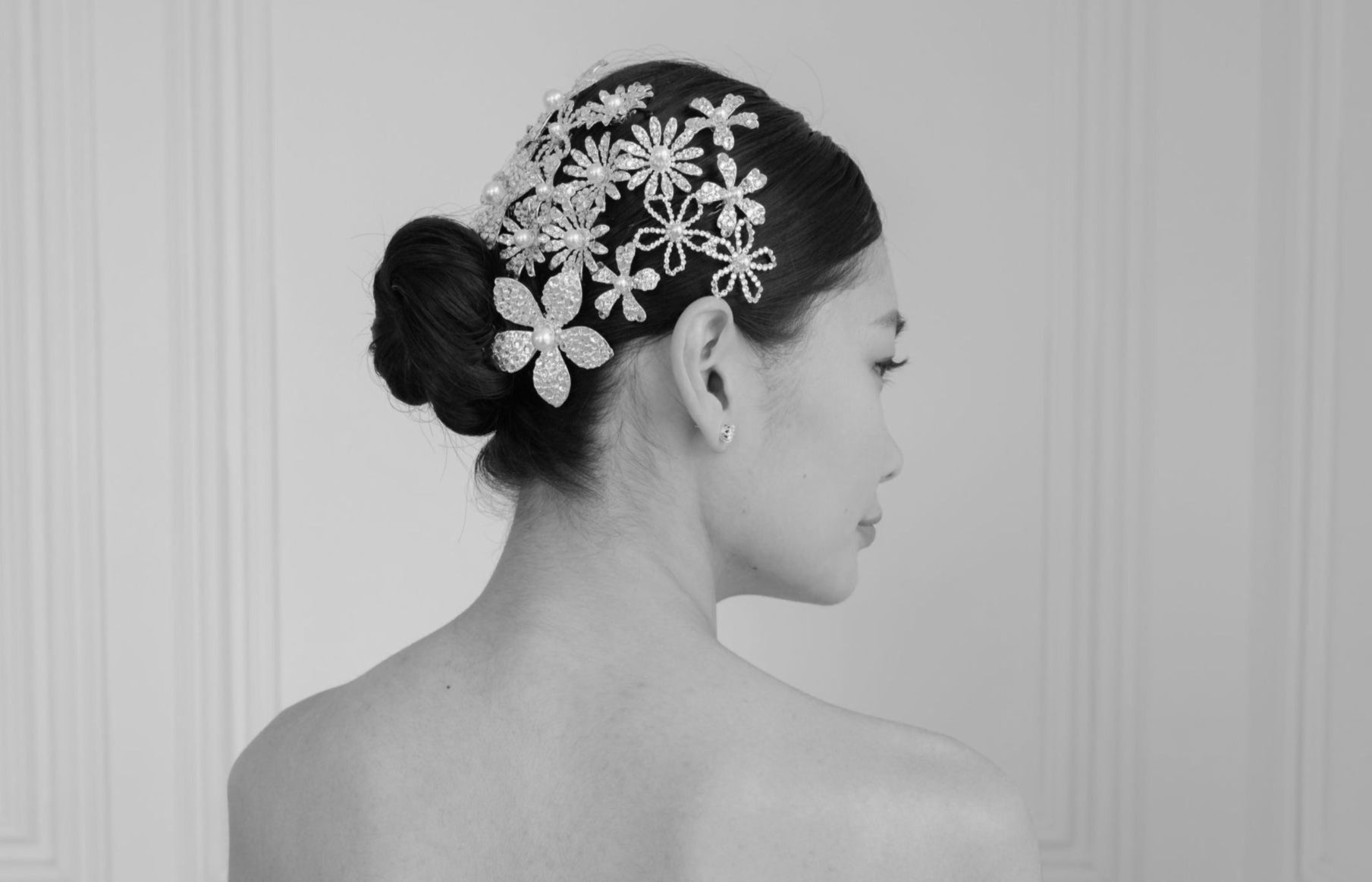 modern hair accessories for brides 