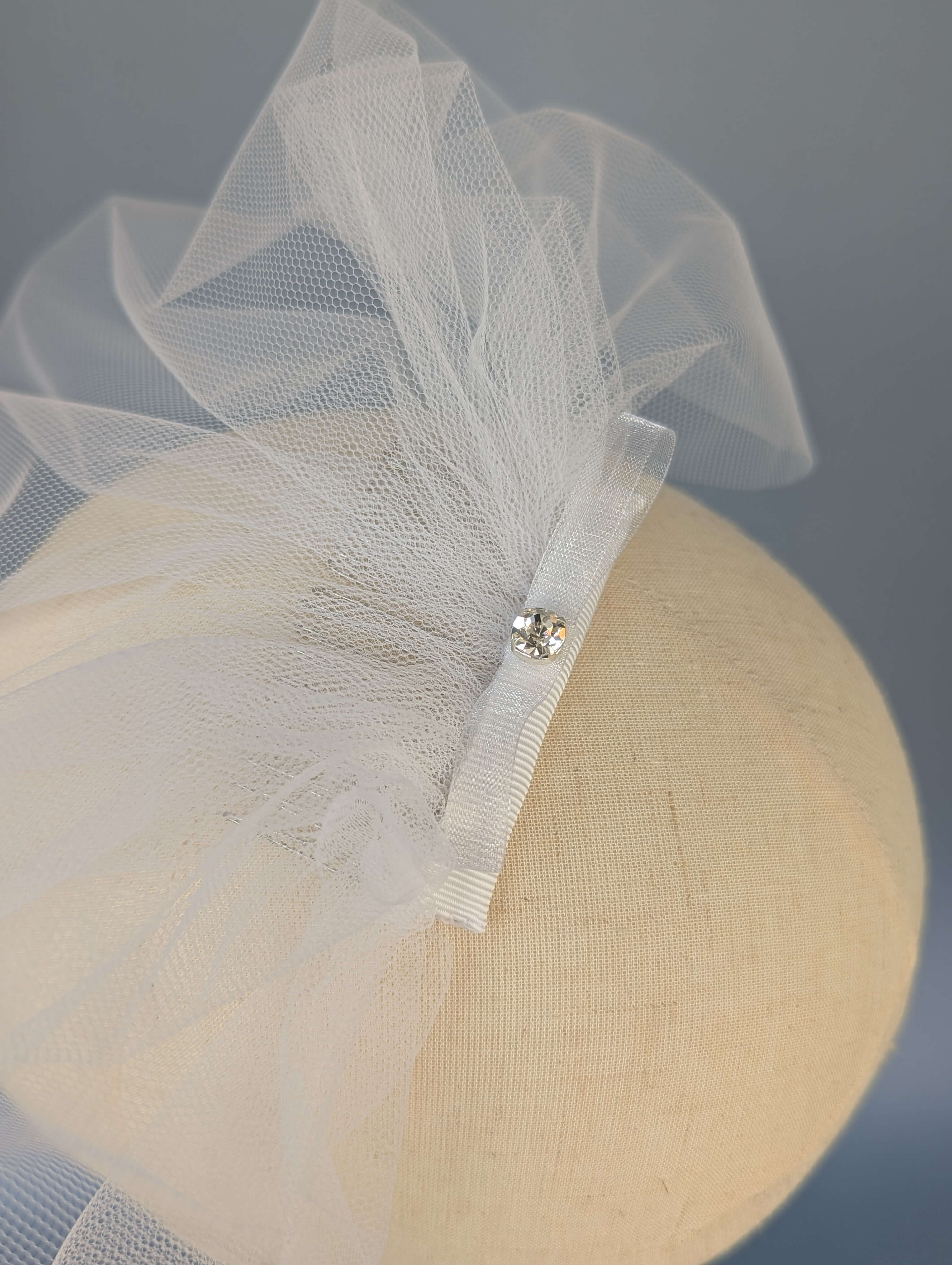 LUCY Tulle Mini Wedding Veil