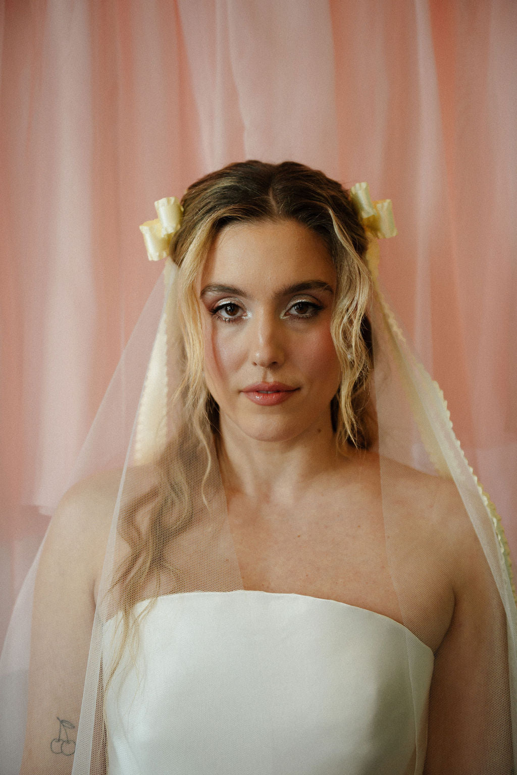 KALINA Draped Veil with Ribbon Bows