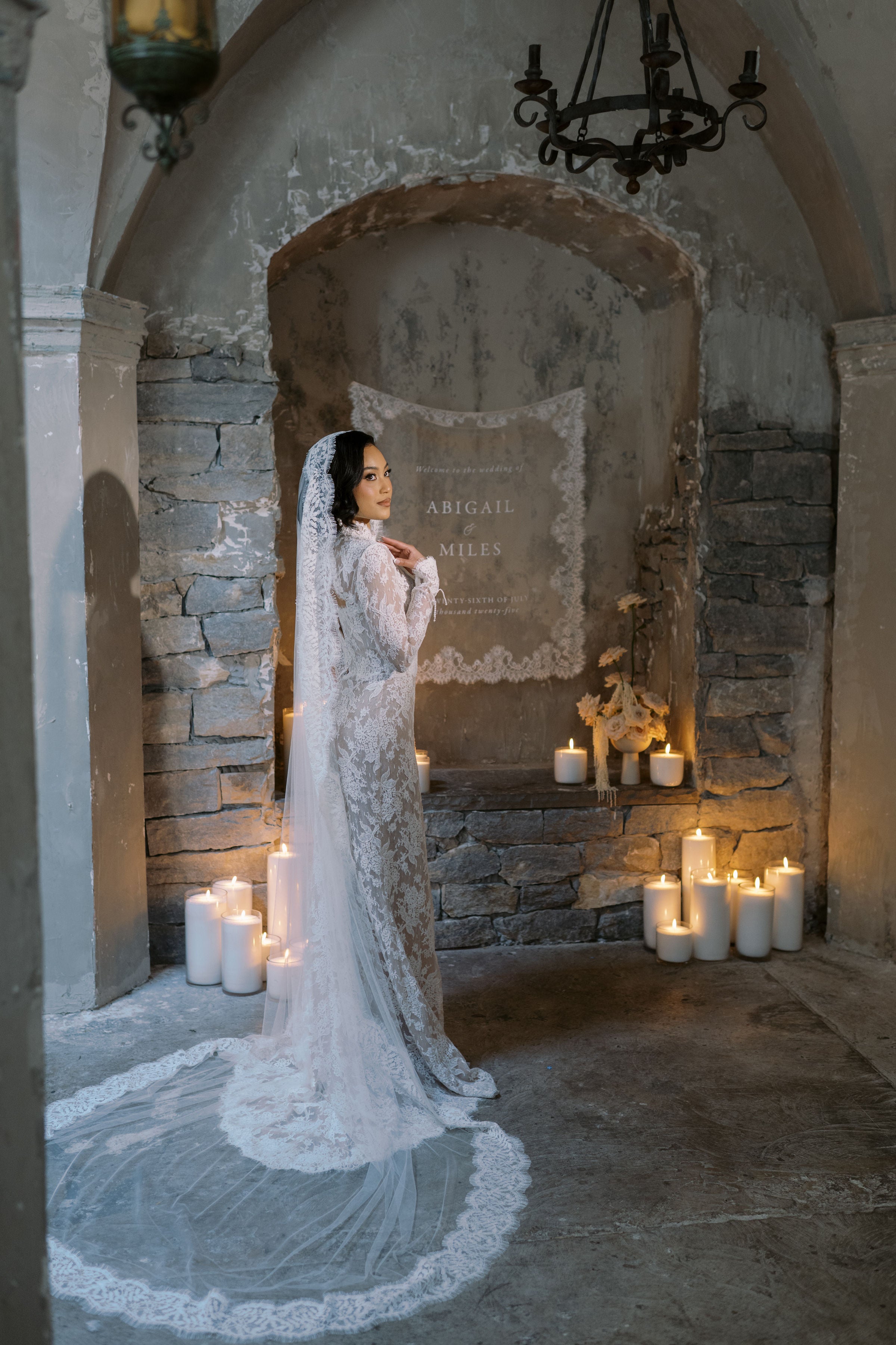 CASSIE Lace Trim Mantilla Veil