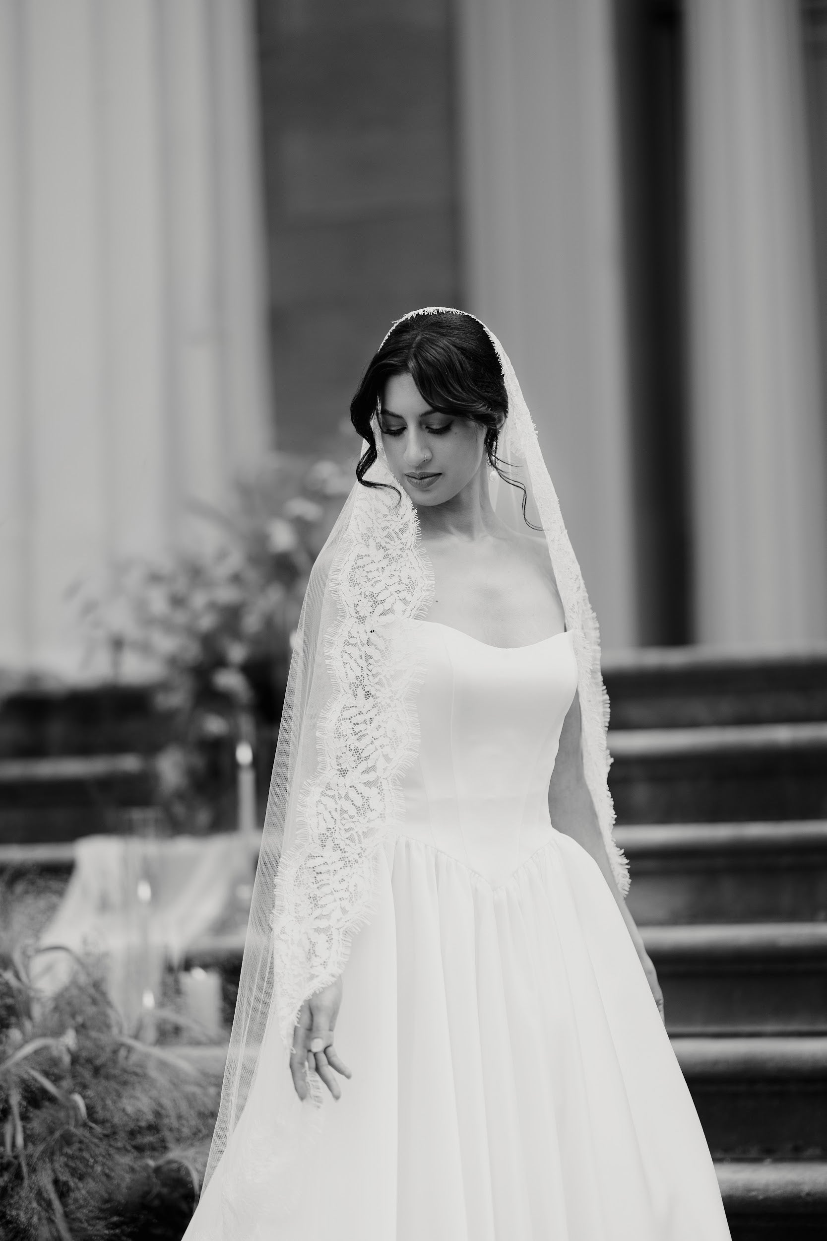 CASSIE Lace Trim Mantilla Veil