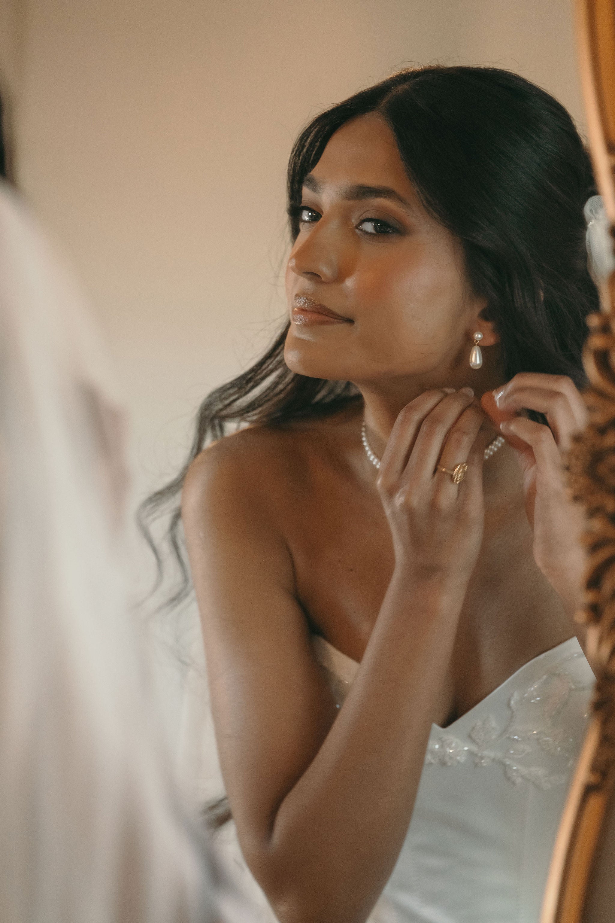 SHAINA Teardrop Pearl Earrings