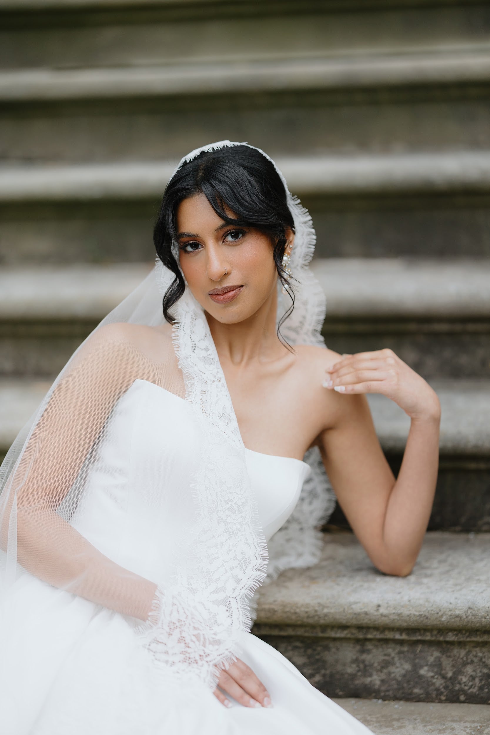 CASSIE Lace Trim Mantilla Veil