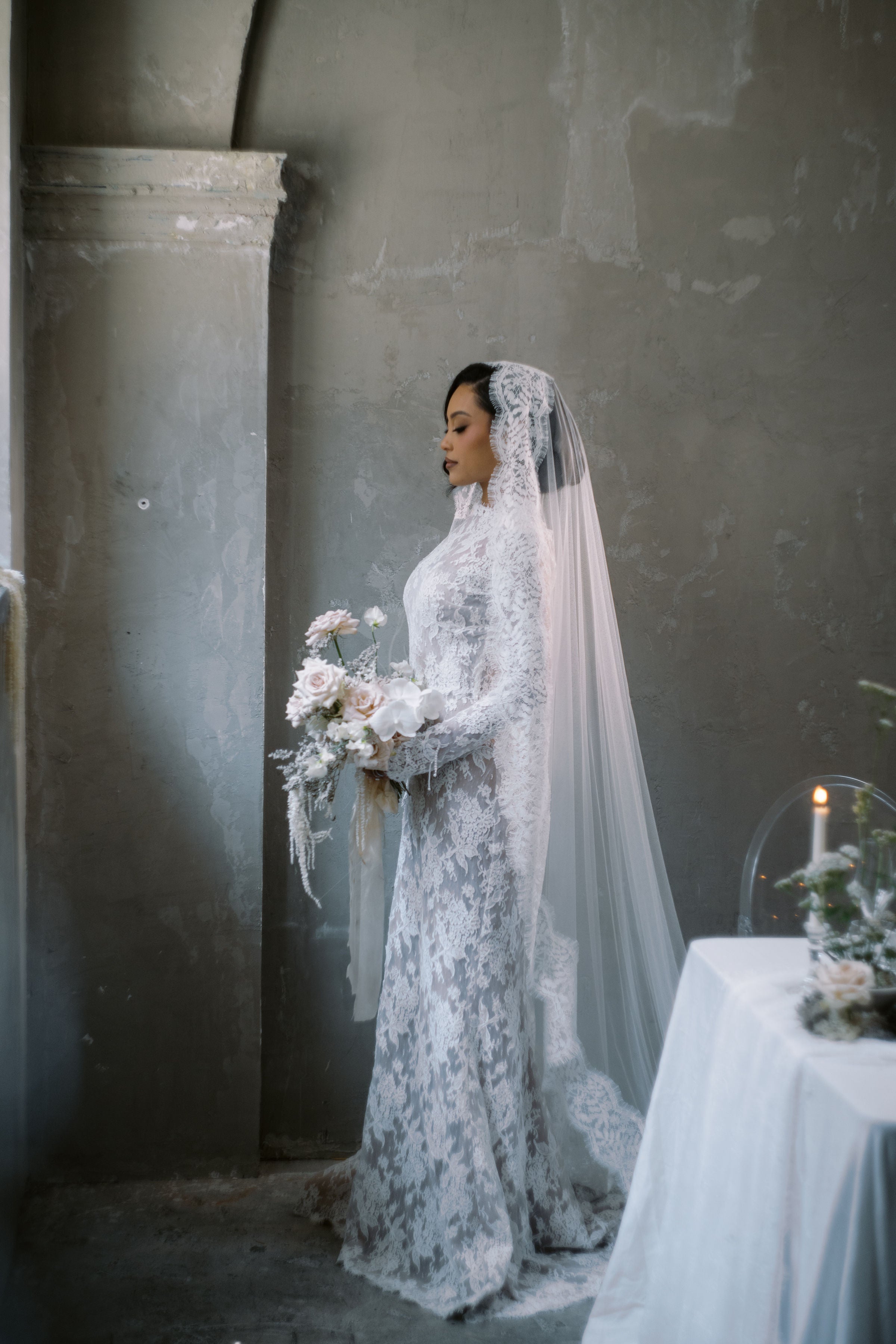 CASSIE Lace Trim Mantilla Veil