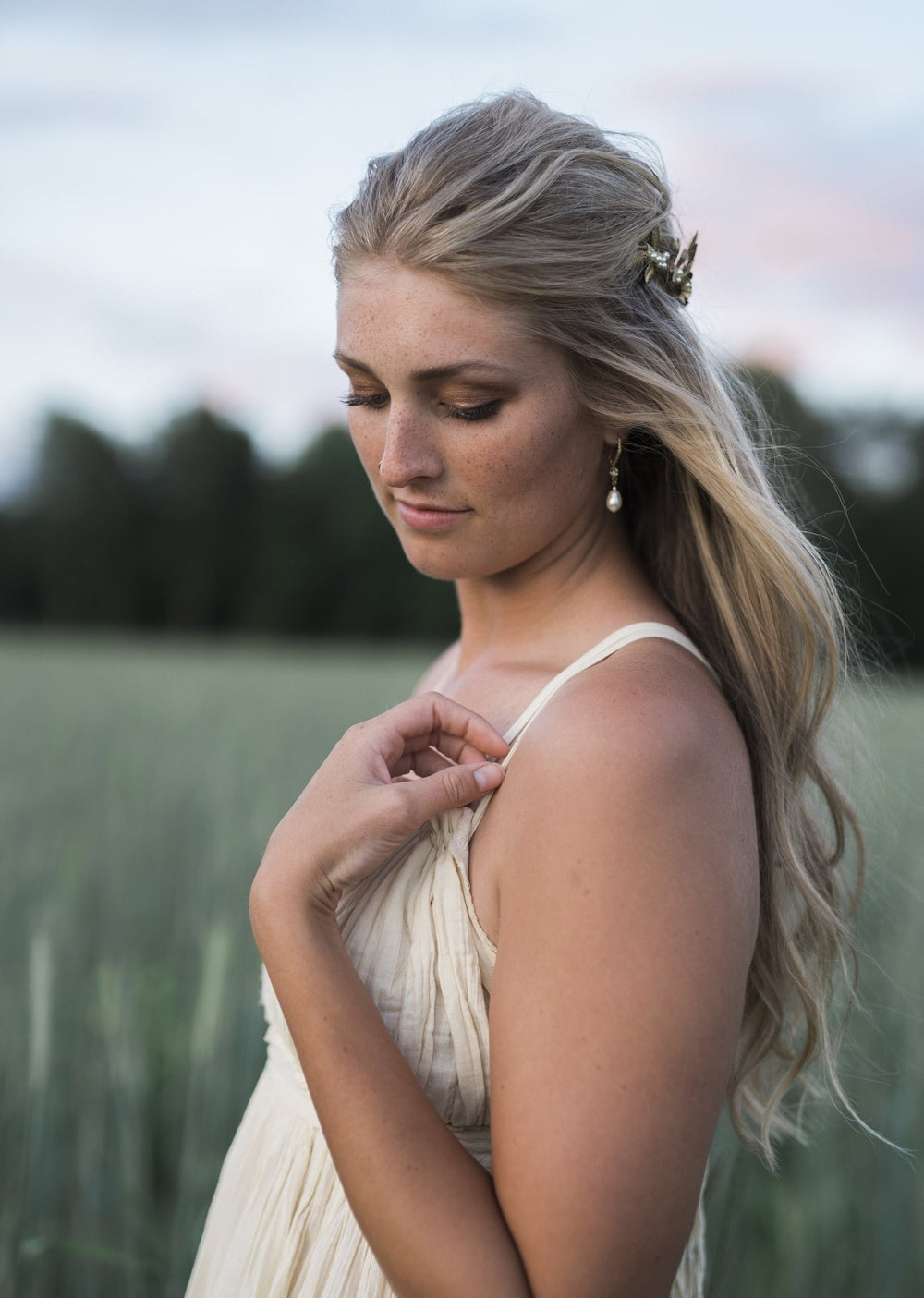 rose gold bridal earrings with pearls for weddings in canada