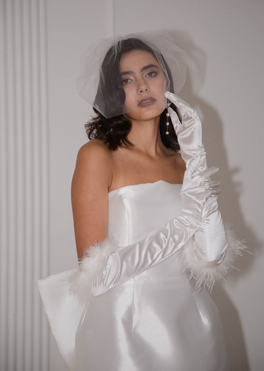 small wedding veil for elopements and city hall weddings