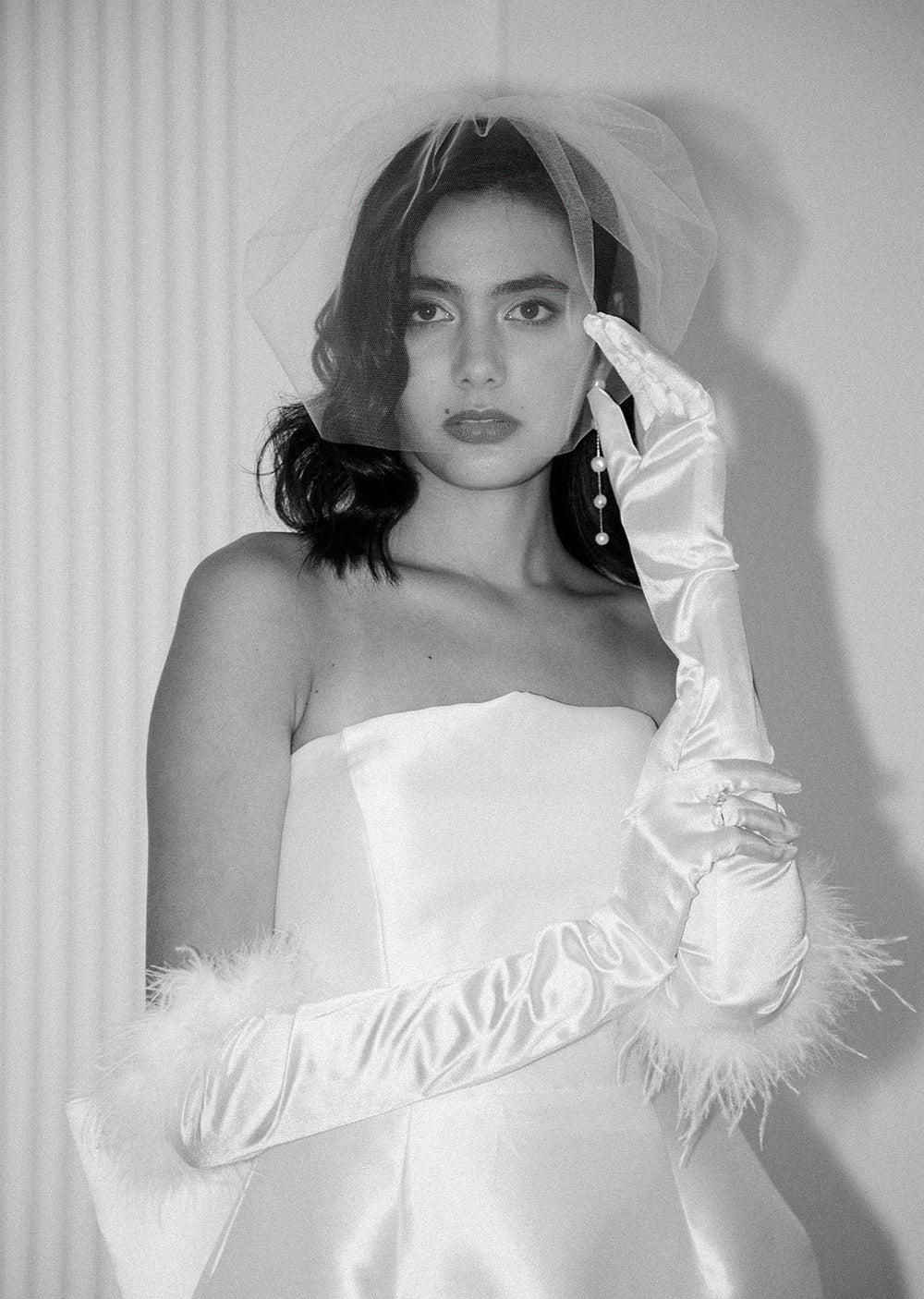 mini tulle blusher veil for modern weddings