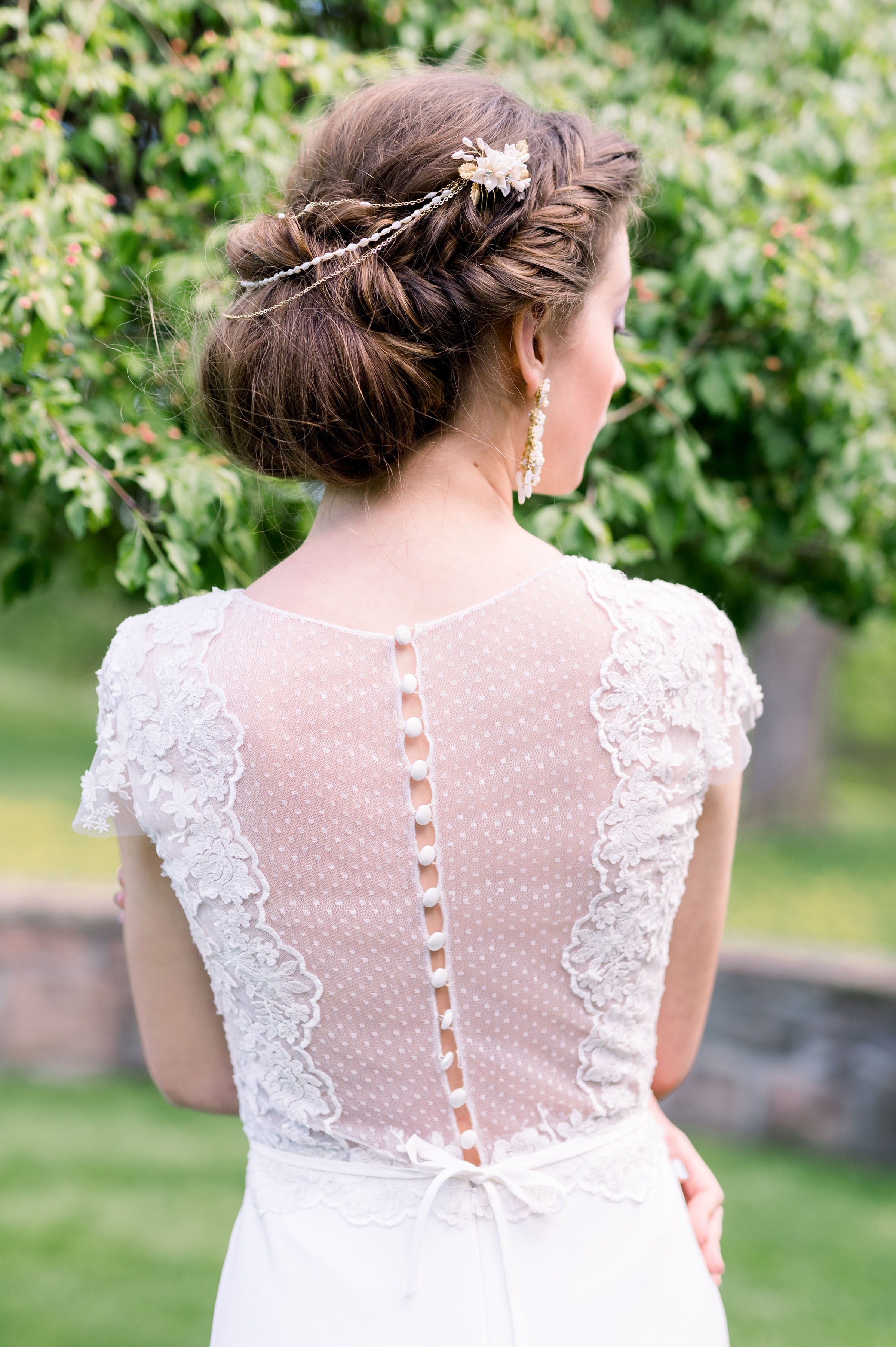 MONIQUE Clay Flower Bridal Hair Chain