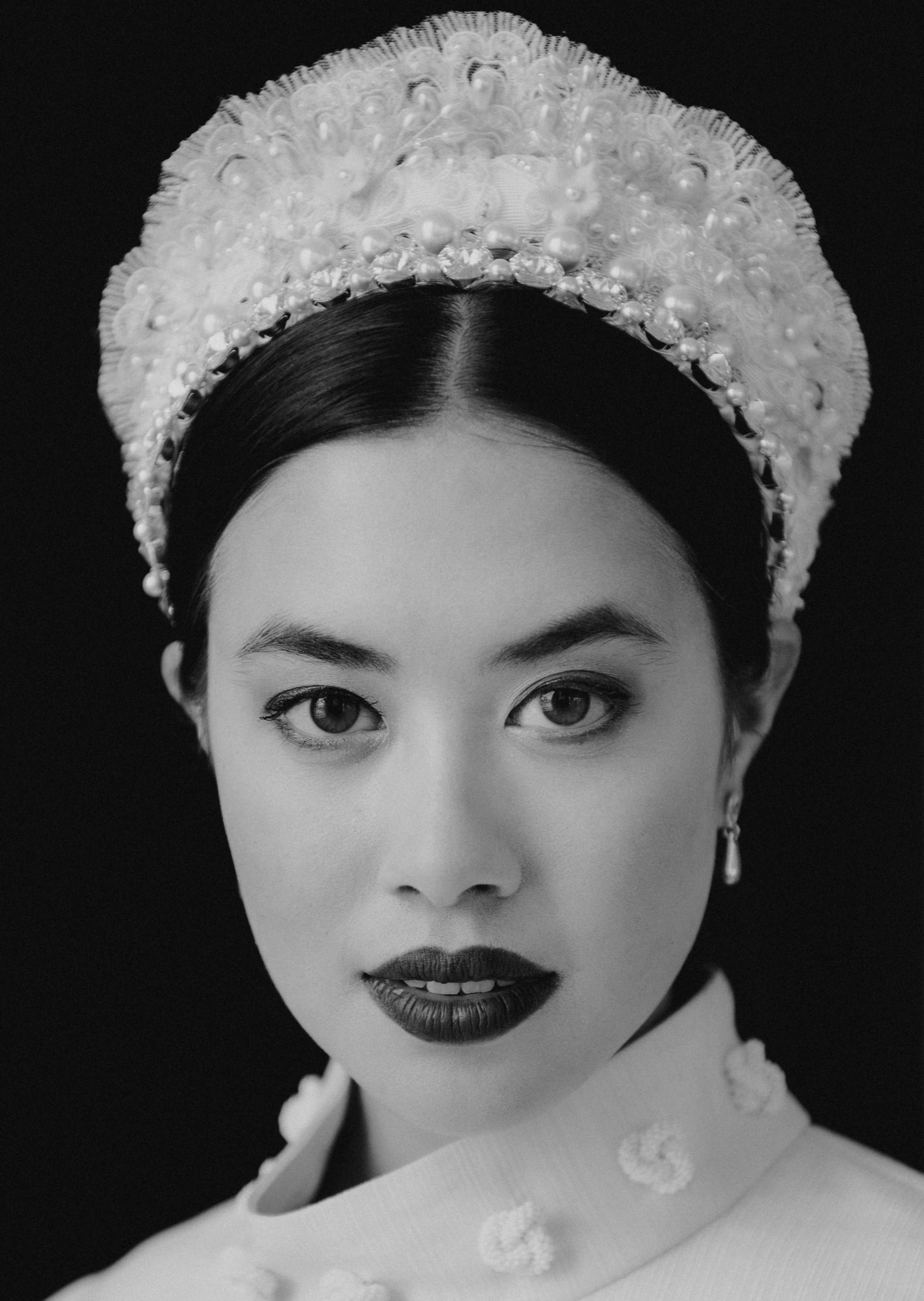 pearl headband for modern weddings