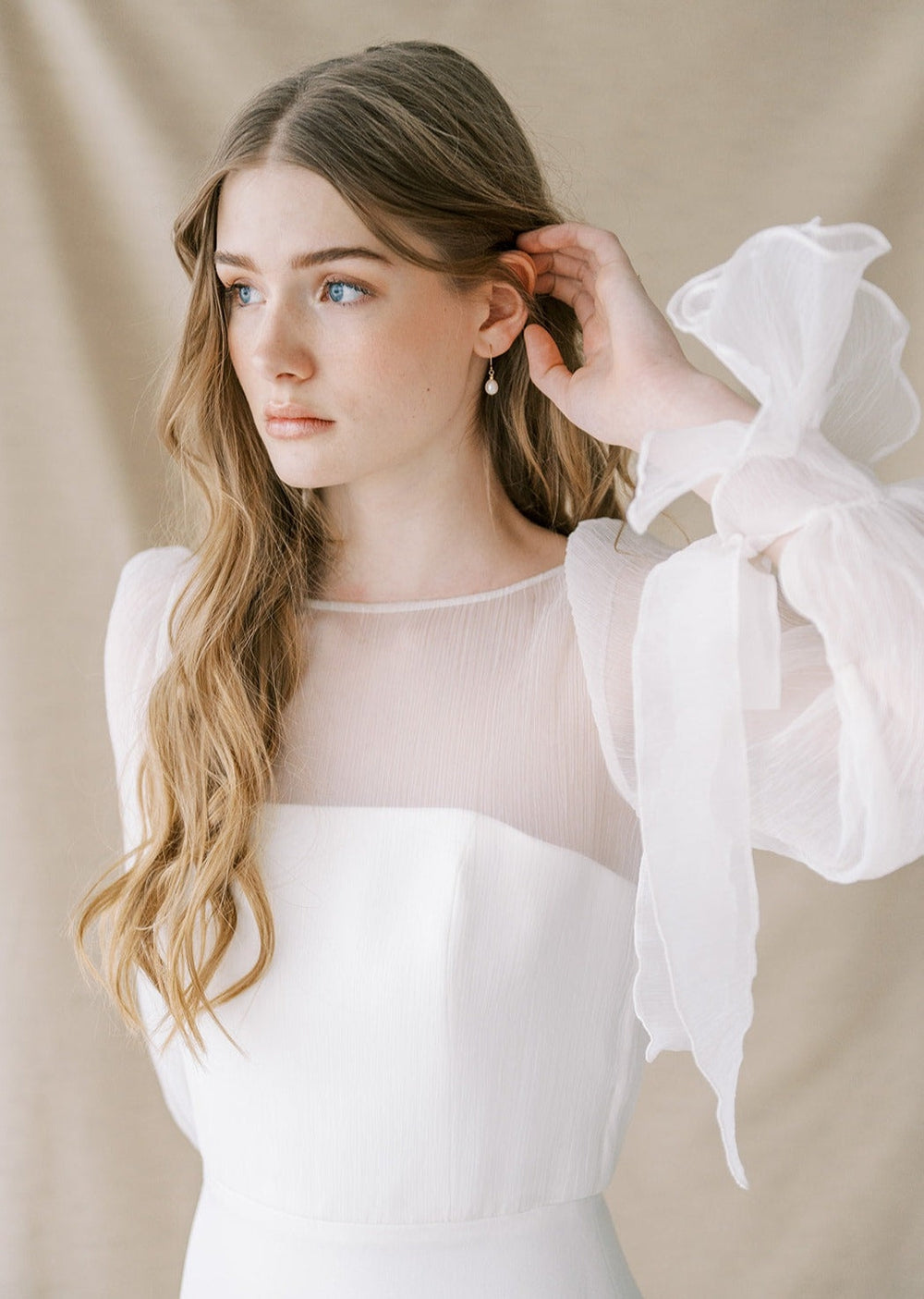 dainty pearl bridal earrings for weddings