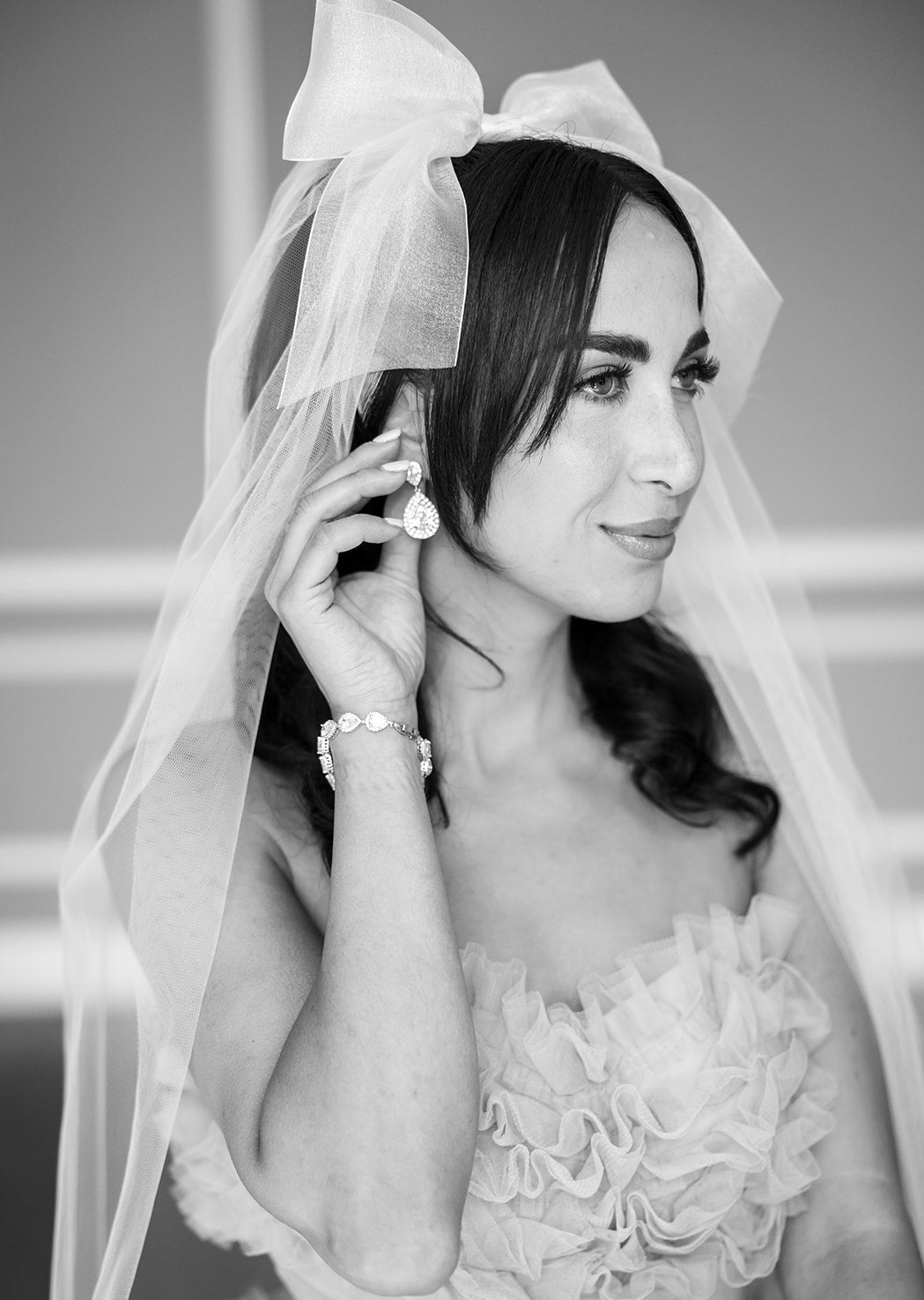 modern wedding hair accessories for canadian brides
