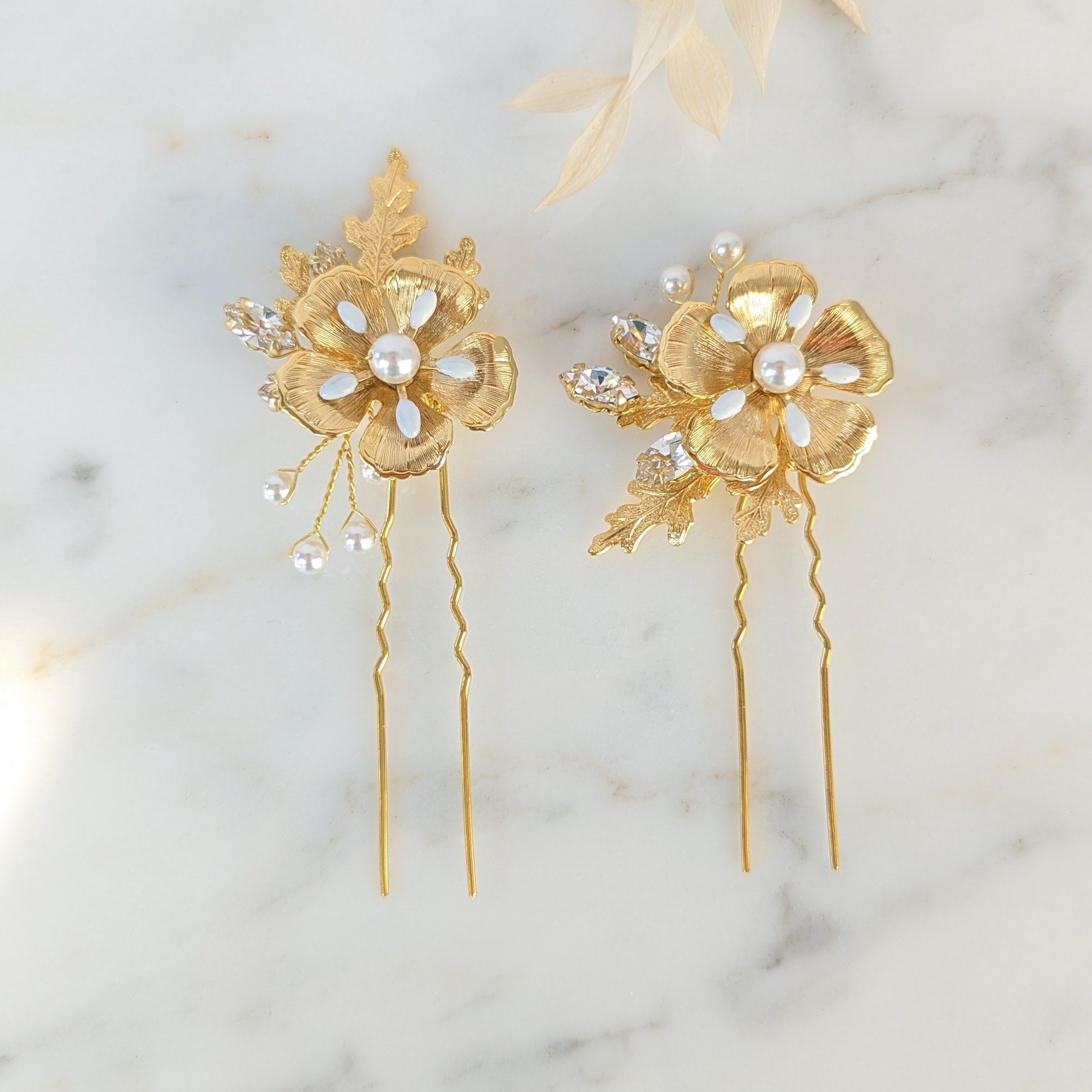 gold flower hair pins with oak leaves for brides