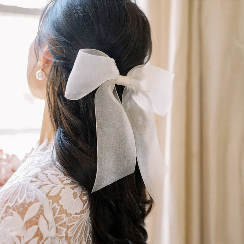 GEORGINA Organza Bridal Hair Bow – Blair Nadeau Bridal display picture 1