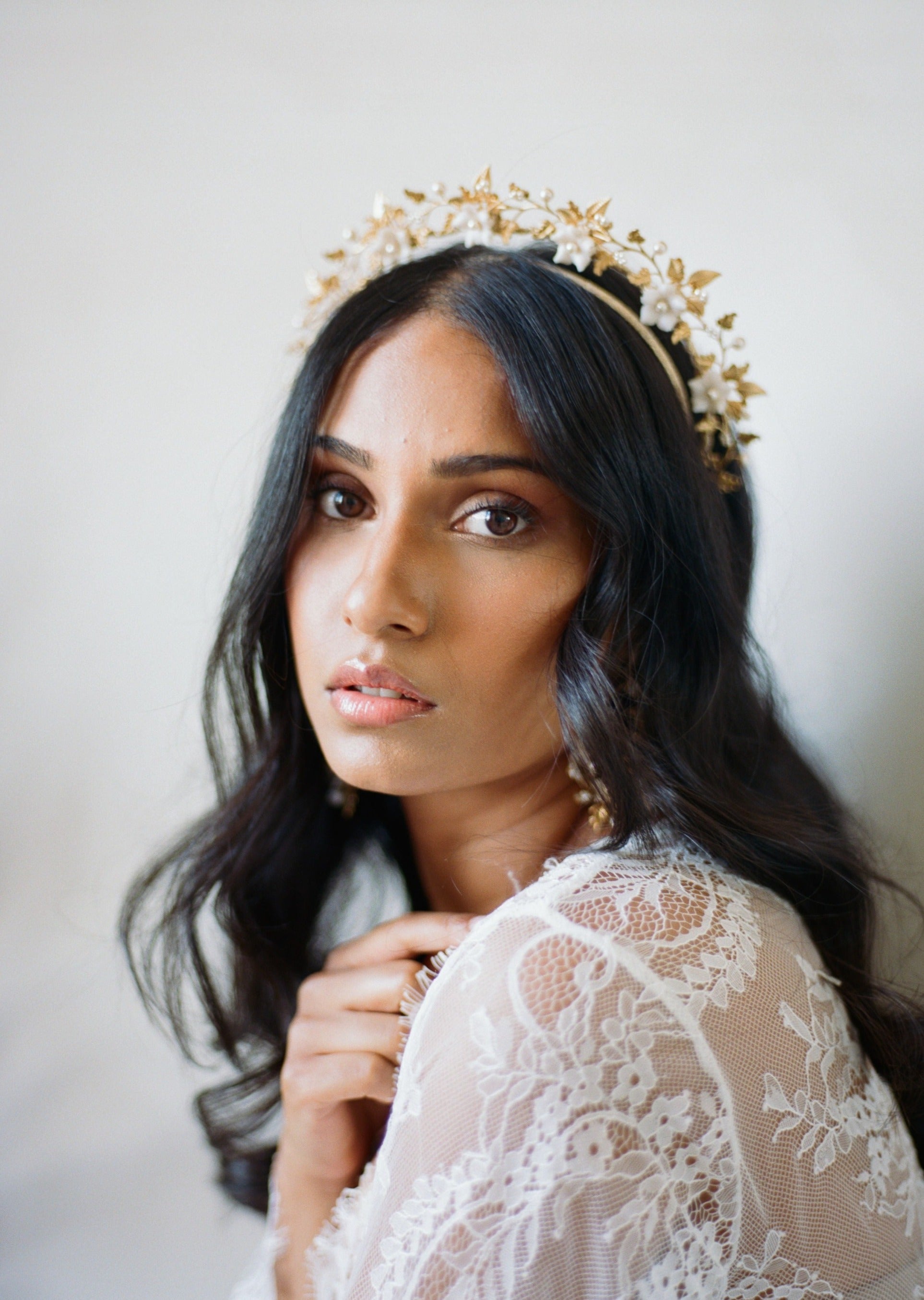 scalloped hairband with flowers for brides