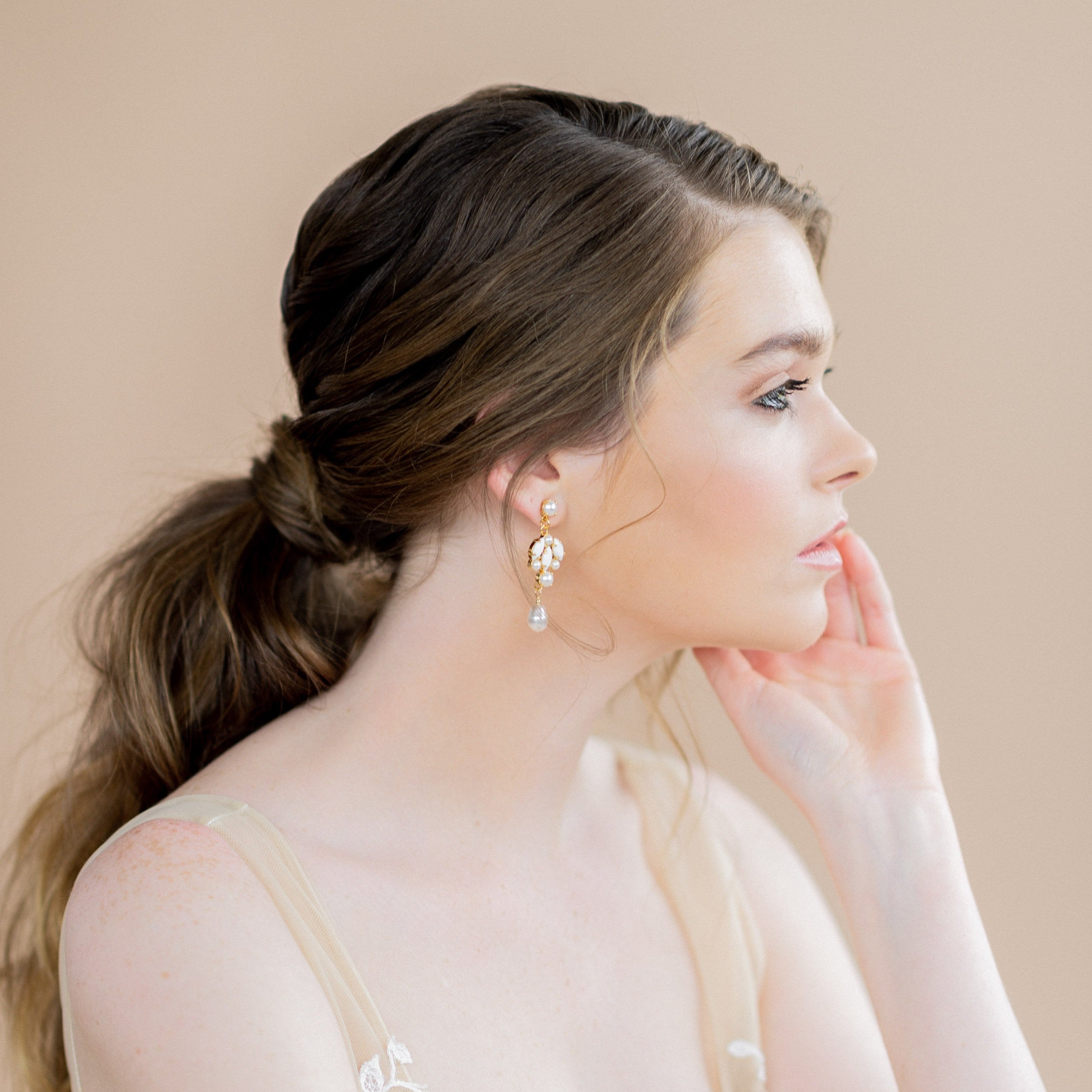 BRITANY Chandelier Drop Earrings Rose Gold White Aurora Borealis