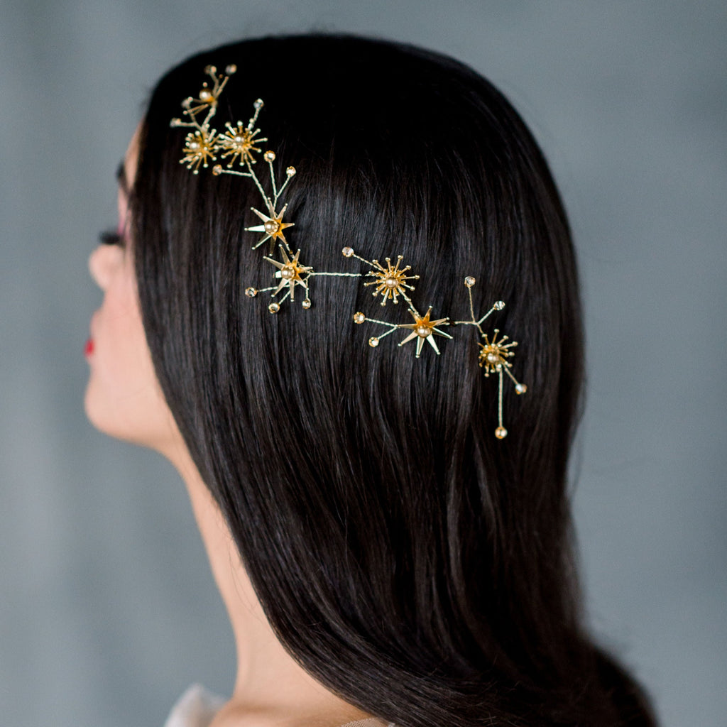 gold star and starburst celestial inspired bridal hair vine with crystals and pearls. made in toronto canada by Blair nadeau bridal adornments