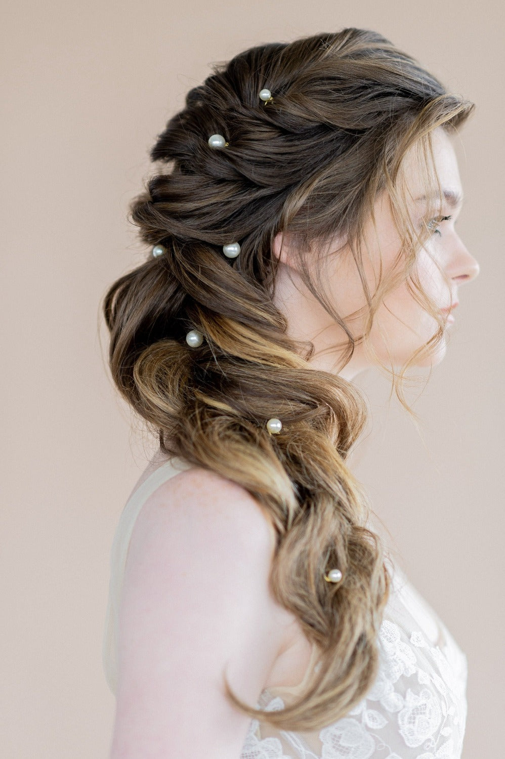 white pearl hair pin set for modern minimalist canadian brides