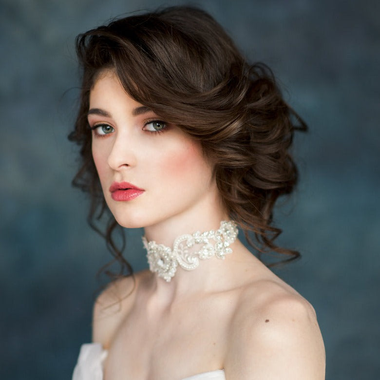 ivory handbeaded french alencon lace bridal choker in silver and ivory for weddings. made in toronto canada by Blair nadeau bridal adornments