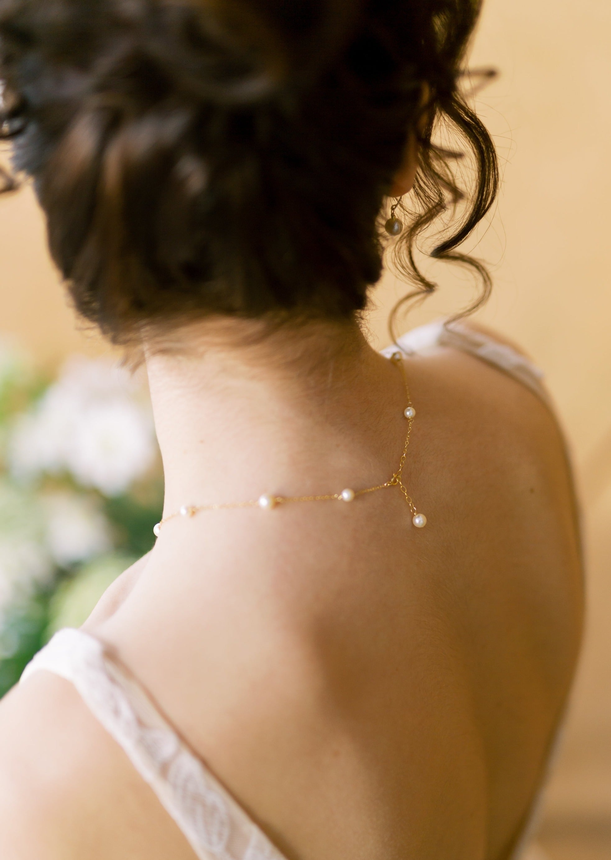 pearl bridal necklace, earrings and bracelet set. Necklace and bracelet have hand linked round glass pearls in alternating sizes and the earrings are a beautiful round drop pearl on a modern ear wire. Available in silver, gold and rose gold.