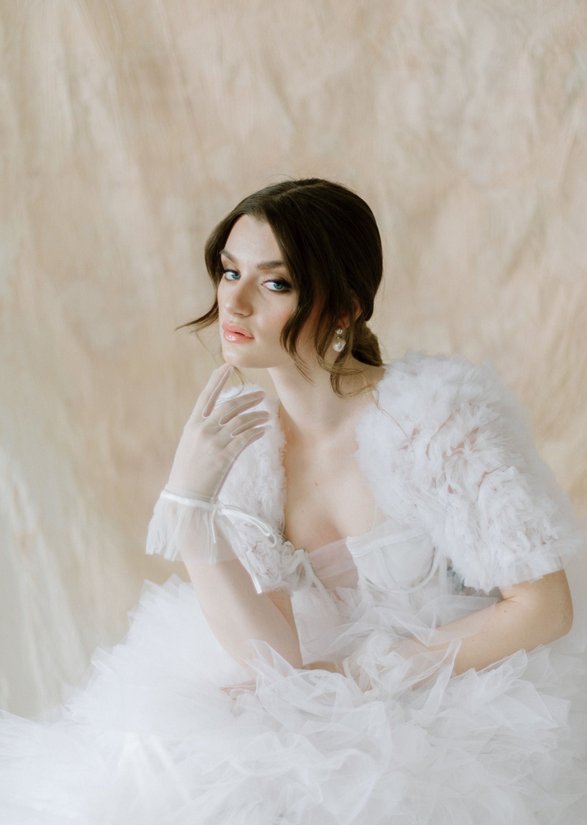 big pearl bridal stud earrings for cool brides