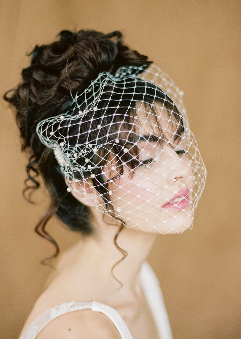 pearl beaded wedding veil for modern brides