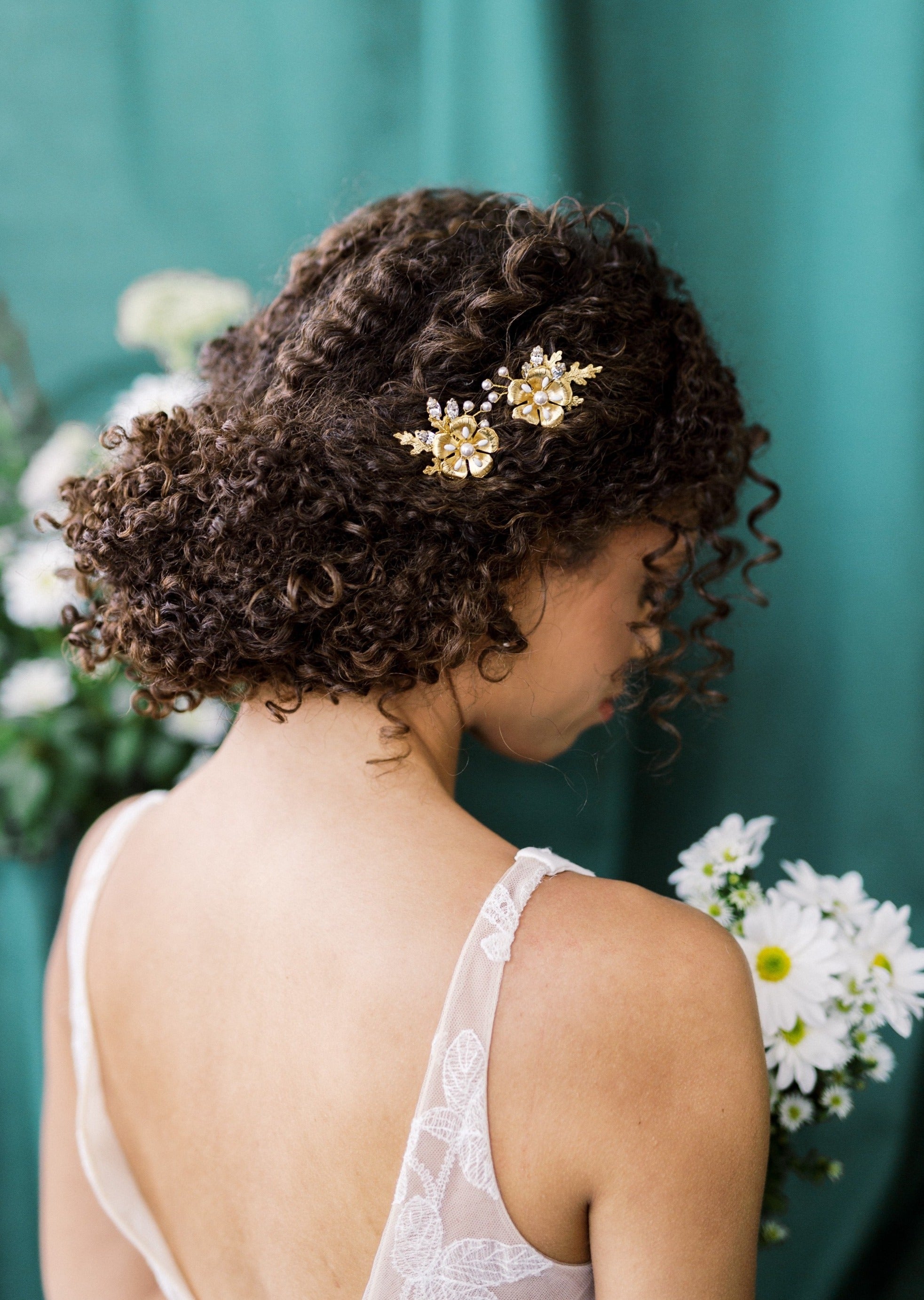 small gold flower hairpin for bridesmaids gifts