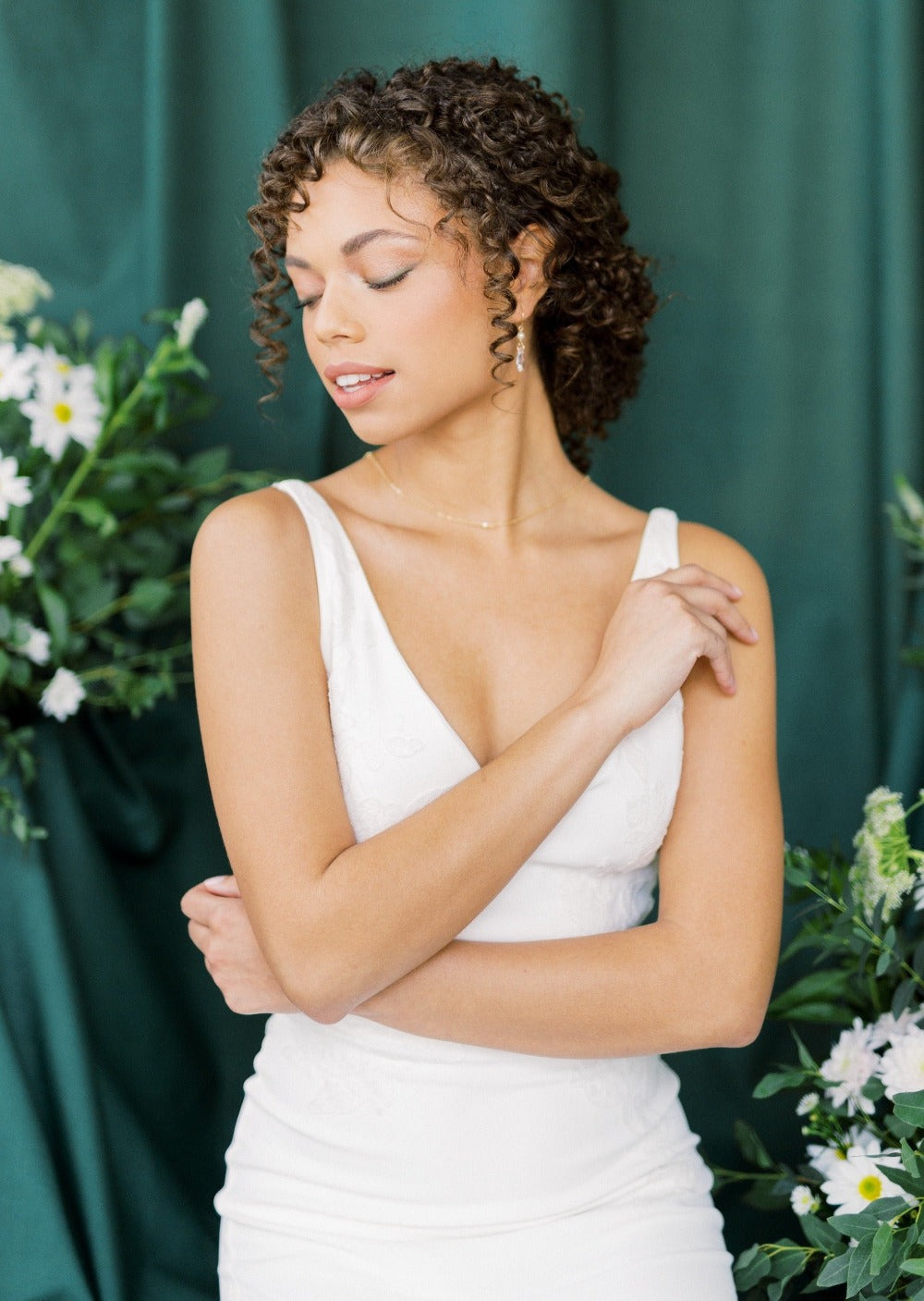 silver bridal necklace with single pearl for weddings